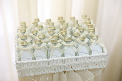 Kolonya Glasflaschen mit weißem Sticker