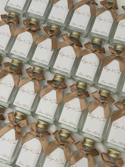 Kolonya Glasflaschen mit weißem Sticker